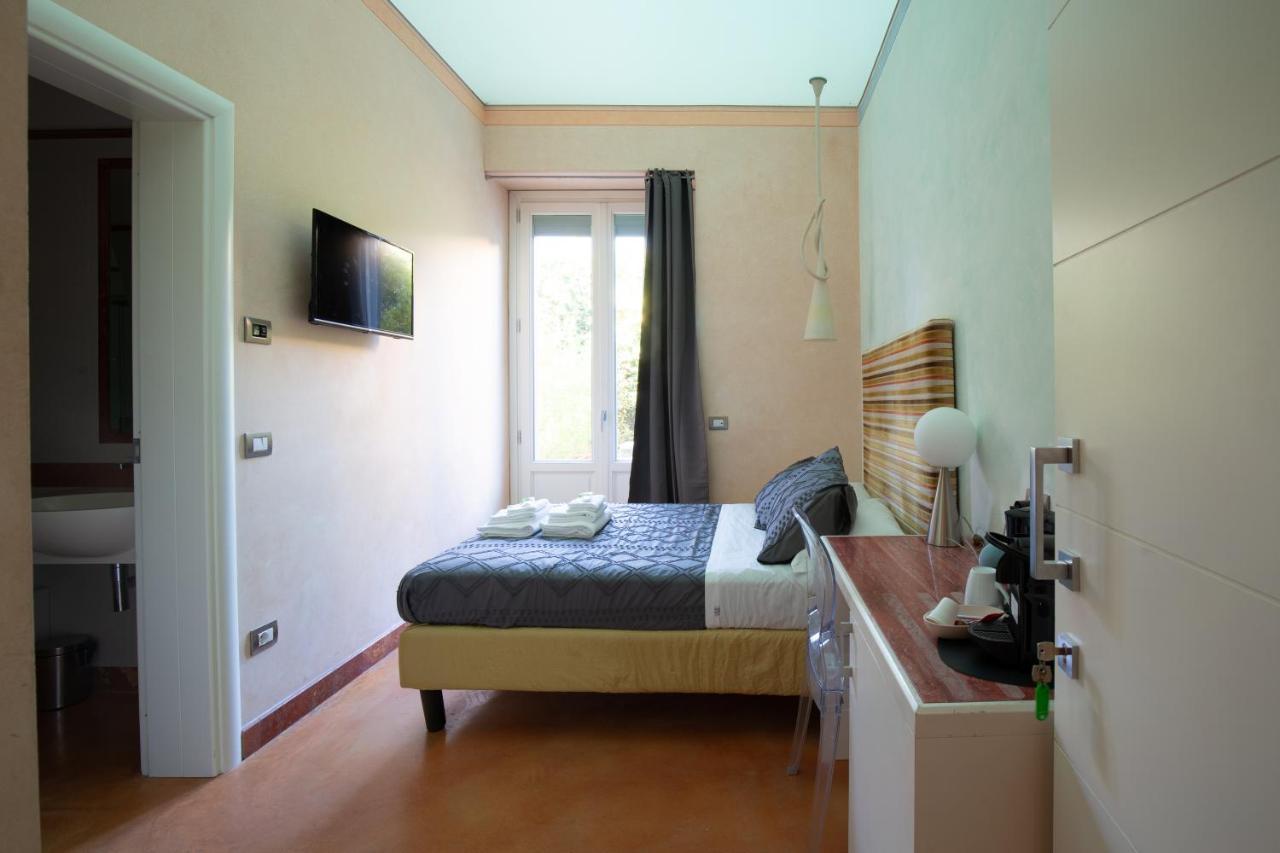 Aurora Garden Lodging - Rooms & Apartment Florence Exterior photo