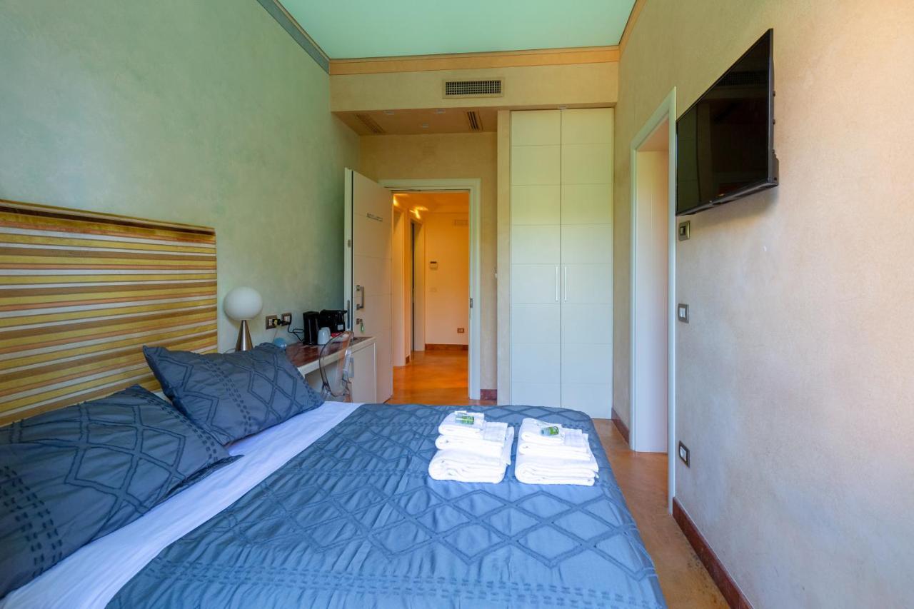 Aurora Garden Lodging - Rooms & Apartment Florence Exterior photo